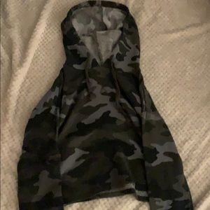 green Camo cropped sweatshirt